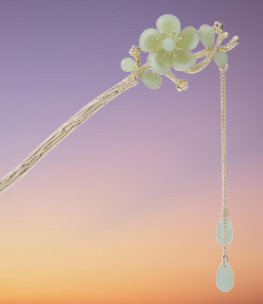 Moonlit Emerald Bloom: A Timeless Blossom Hairpin/ hair stick